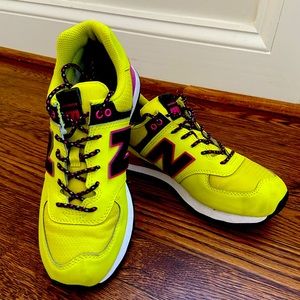 Electric lime New Balance 574s